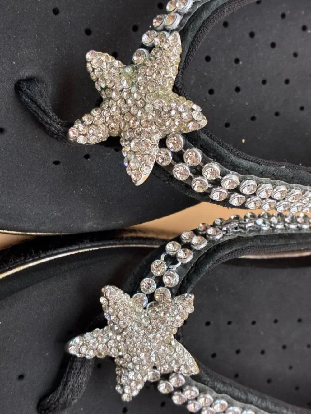 Volatile Women's Patricks Sea Shell Rhinestone Embellished Sandal Flip Flops 8M
